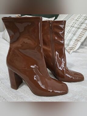 Steve Madden - Lynden Patent Block Heel Ankle Boots - Brown